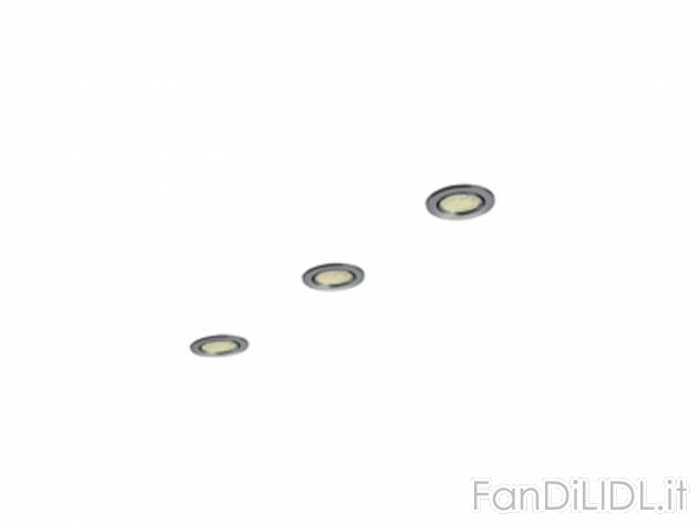 Set faretti da incasso LED , prezzo 14,99 &#8364; per Al set 
- Faretti orientabili ...
