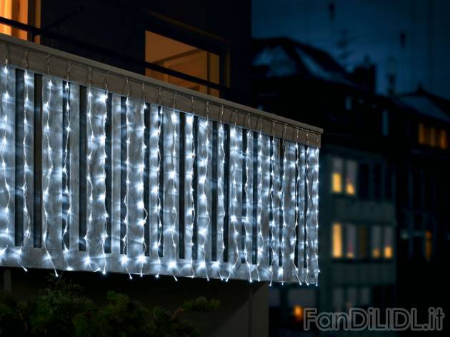 Tenda luminosa a LED , prezzo 19.99 EUR 
Tenda luminosa a LED 220 LED 
- Per ambienti ...