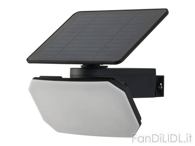 Faro LED ad energia solare con sensore , prezzo 19.99 EUR 
Faro LED ad energia ...