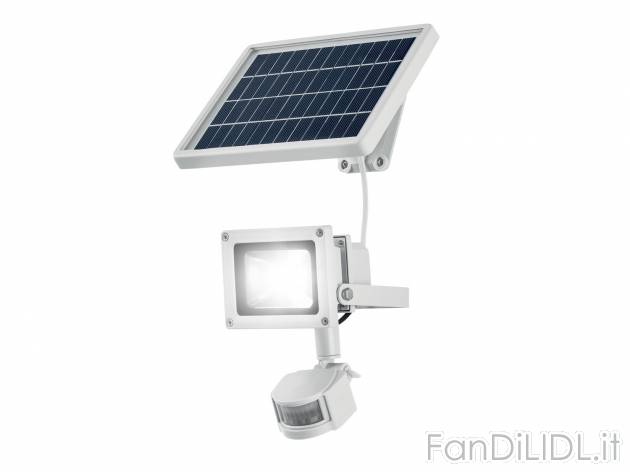 Faro LED ad energia solare con sensore di movimento , prezzo 29.99 &#8364; 
- ...