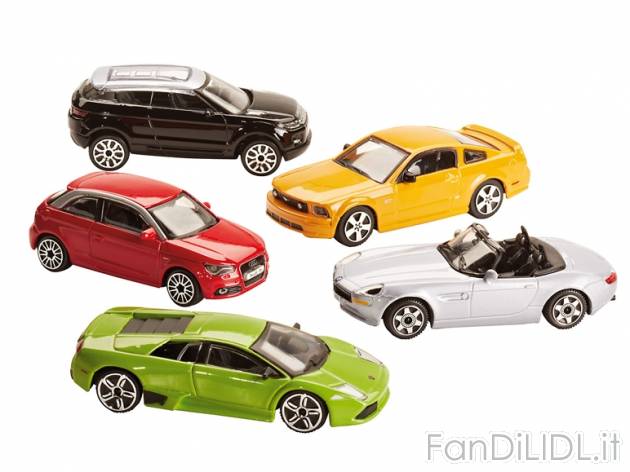 Set modellini auto , prezzo 7,99 &#8364; per Alla confezione 
- A scelta tra ...