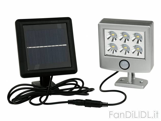Faro LED ad energia solare, con sensore di movimento , prezzo 9.99 &#8364; 
- ...
