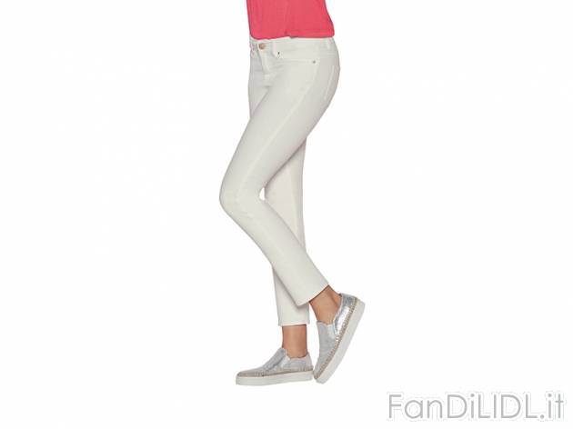 Jeans da donna Esmara, prezzo 9,99 &#8364; per Alla confezione 
- Taglio a sigaretta, ...