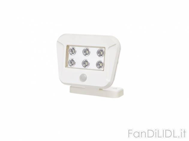 Lampada LED per esterni a batteria , prezzo 7,99 &#8364; per Alla confezione ...