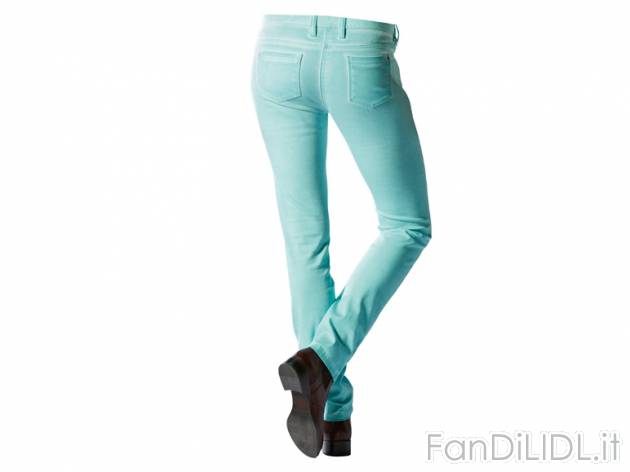 Jeans da donna , prezzo 9,99 &#8364; per Alla confezione 
- Taglio trendy a ...