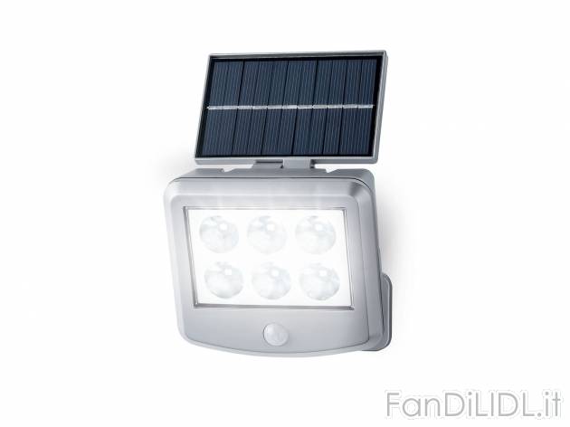Faro LED ad energia solare, con sensore di movimento , prezzo 12.99 &#8364; ...