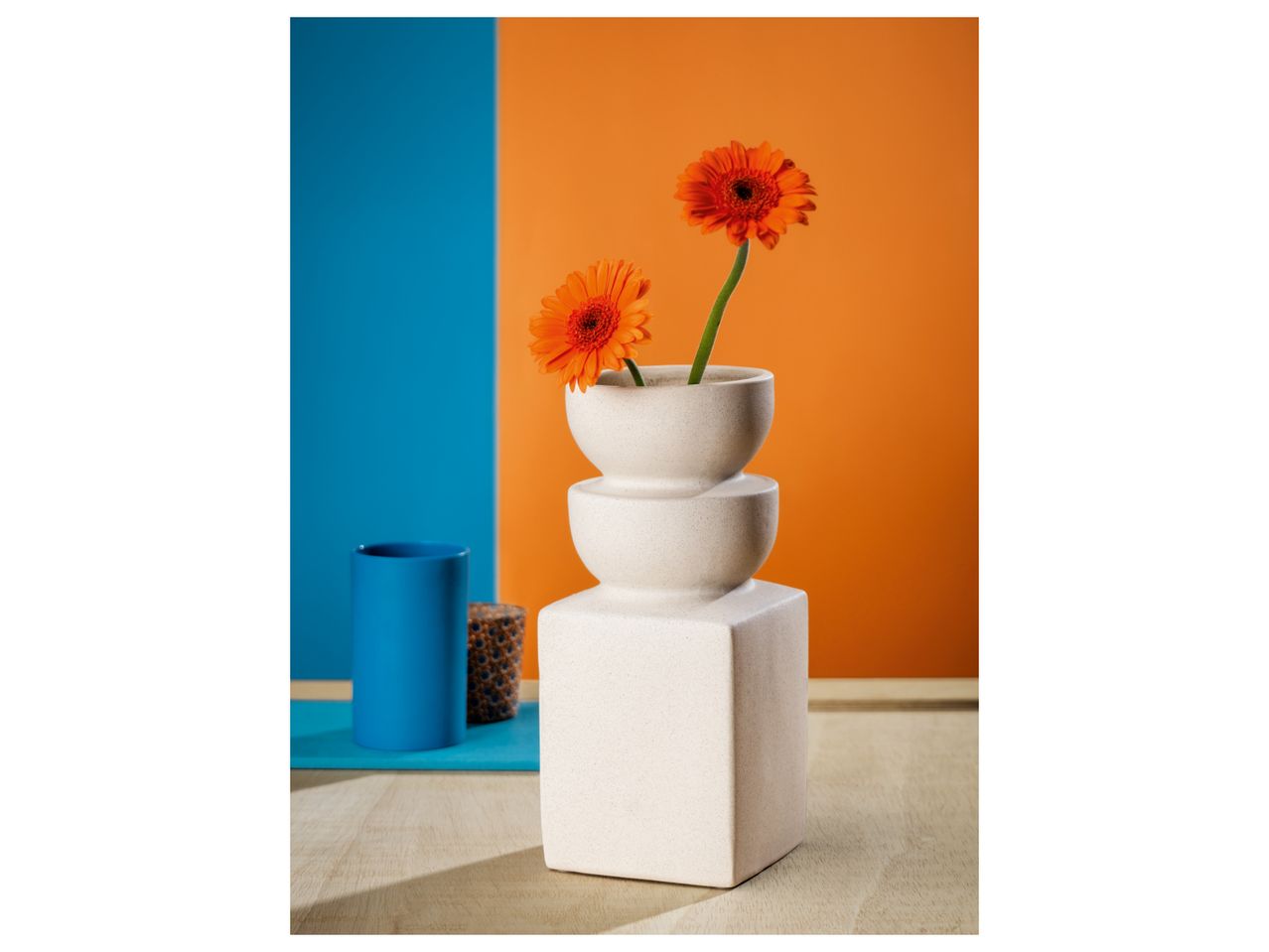 Vaso in ceramica , prezzo 4.99 EUR 
Vaso in ceramica 
Dimensioni
- 18 x 6,5 x 20 ...