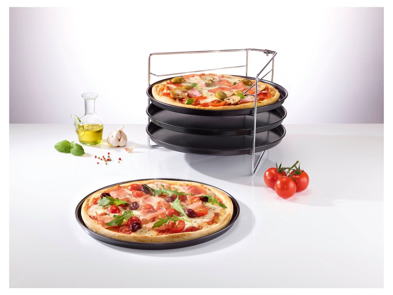 Set teglie per pizza con supporto , prezzo 12.99 EUR
