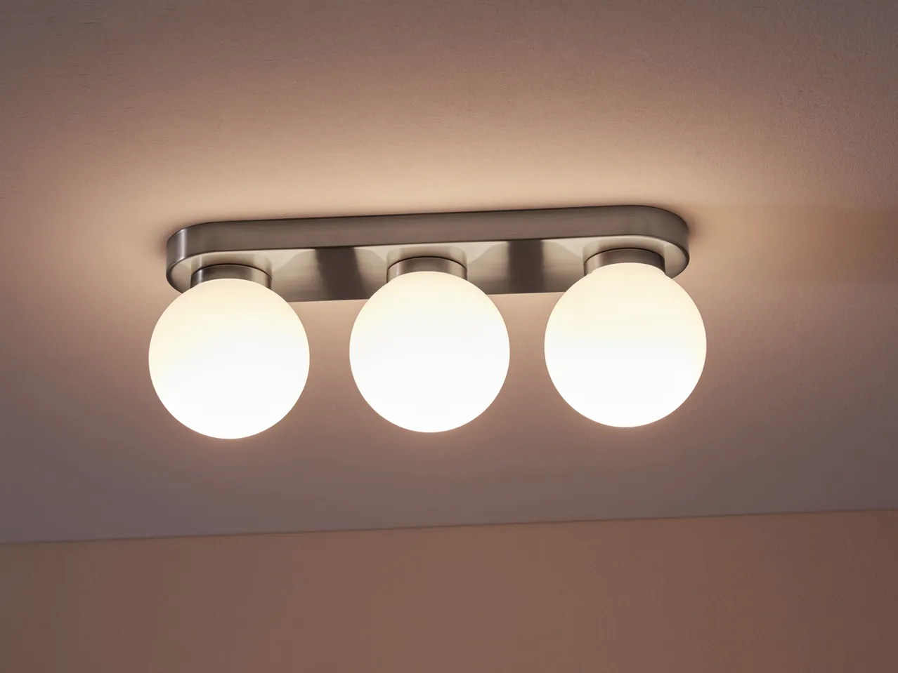 Lampada LED da soffitto , prezzo 29.99 EUR 
Lampada LED da soffitto 
- Risparmio ...