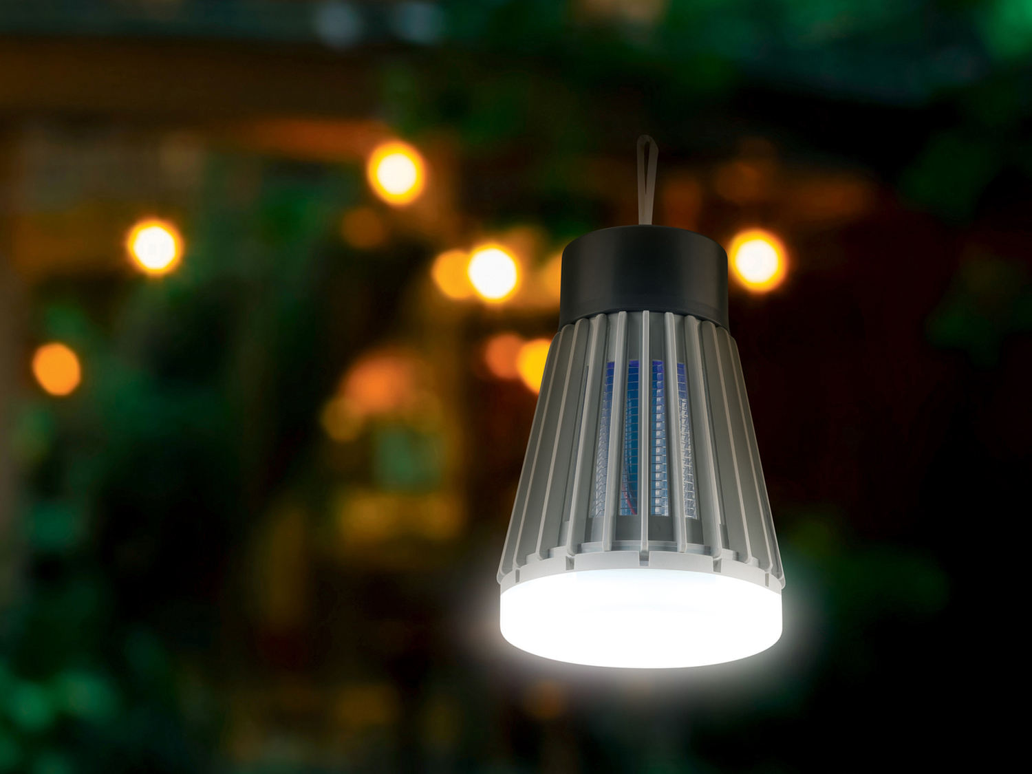 Lampada insetticida LED Livarno, prezzo 14.99 &#8364; 
- Tre modalit&agrave; ...