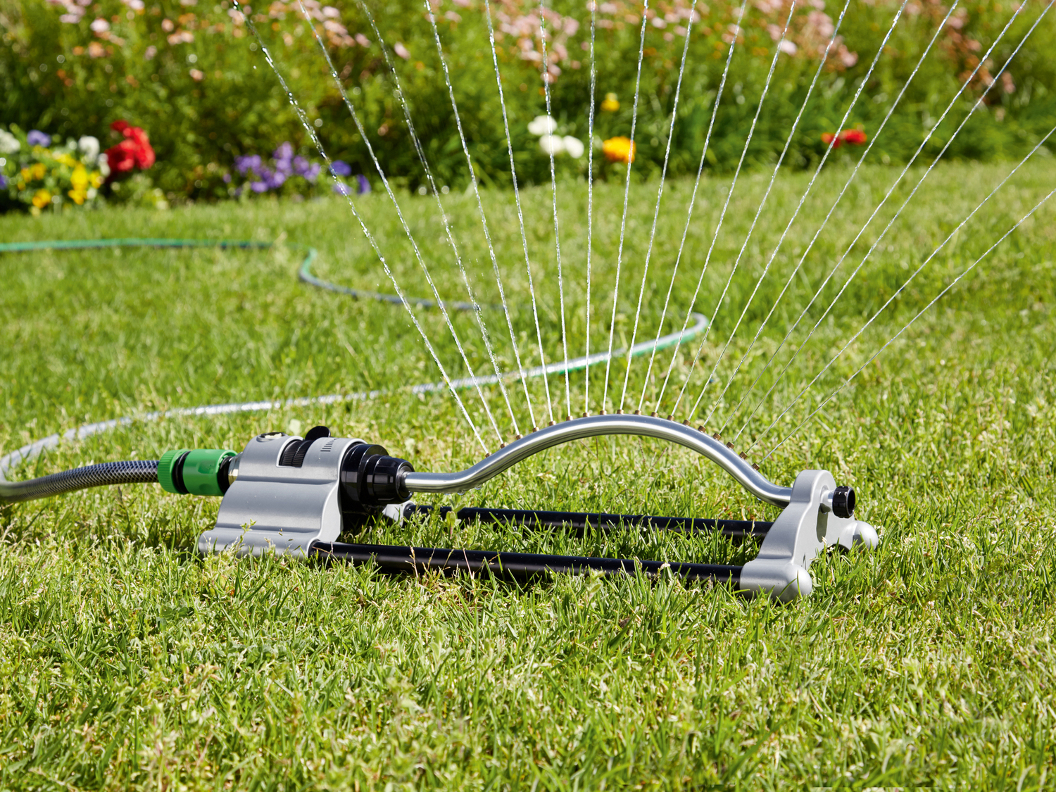 Irrigatore o spruzzatore multifunzionale Parkside, prezzo 13.99 € 
Irrigatore
- ...
