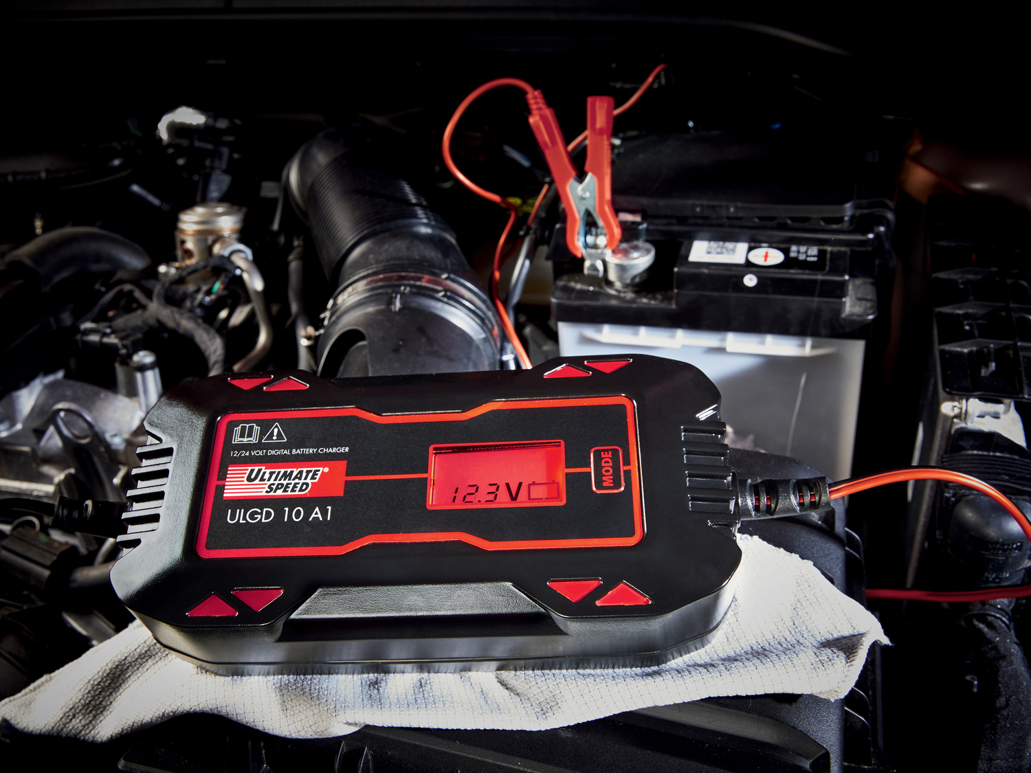 Caricabatterie per auto Ultimate Speed, prezzo 34.99 € 
- Comando intelligente ...