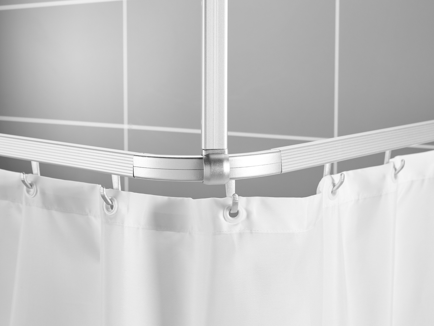 Sistema flessibile di aste per doccia Livarno, prezzo 14.99 &#8364; 
- Personalizzabile ...