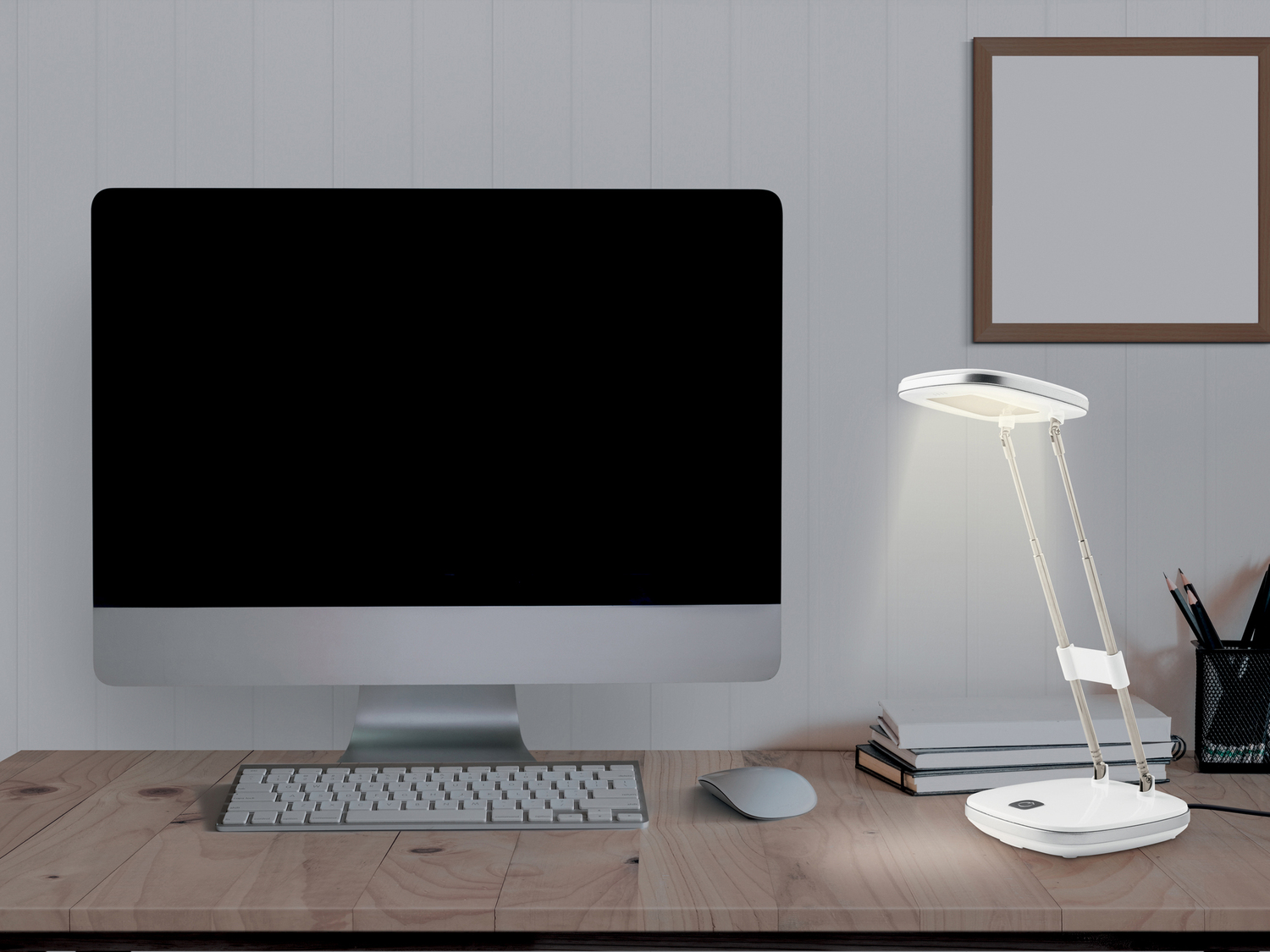 Lampada LED da tavolo Livarno Lux, prezzo 7.99 € 
- Estendibile da 22 a 34 cm
- ...